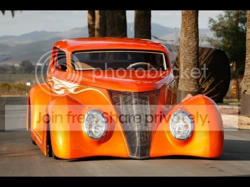 1937_Ford_Sedan_003.jpg